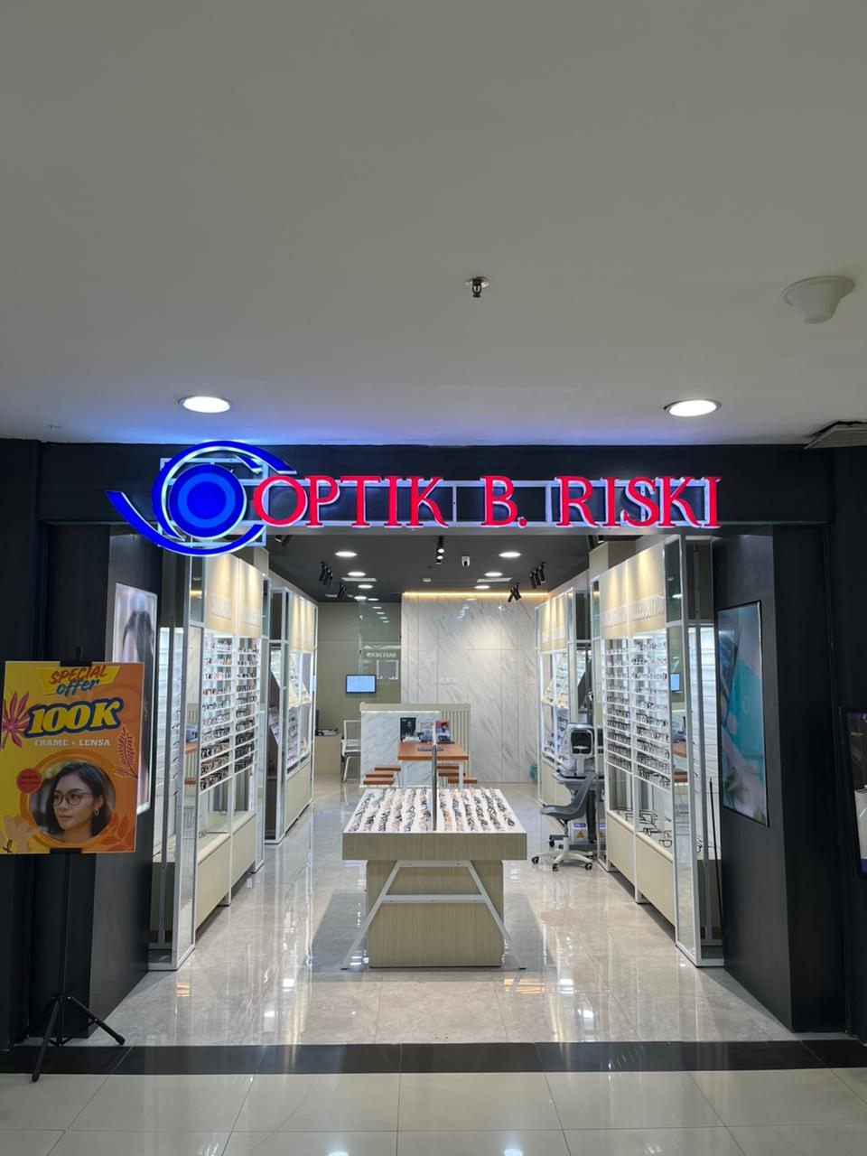 Gerai Optik B. Riski – Bandung Indah Plaza